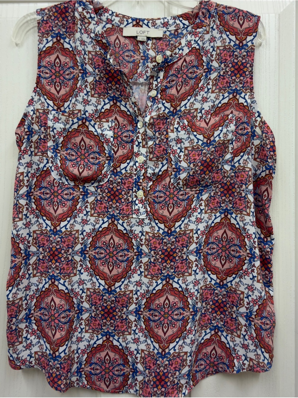 LOFT Coral Pink and Blue Medallion Print Sleeveless Blouse size medium